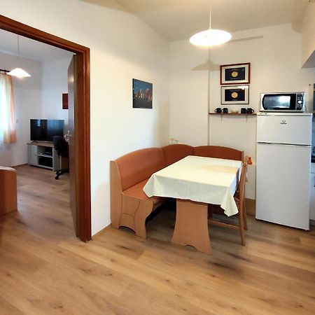 Apartment Carmen Soline  Buitenkant foto